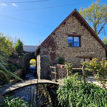 Ancien Moulin Pres D'Un Ruisseau Vila Sallen Exterior foto