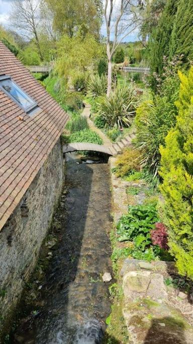 Ancien Moulin Pres D'Un Ruisseau Vila Sallen Exterior foto