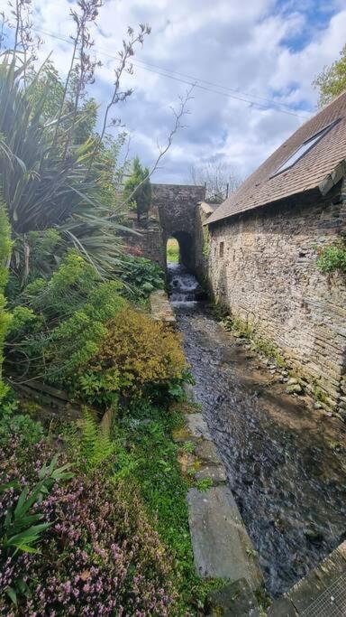 Ancien Moulin Pres D'Un Ruisseau Vila Sallen Exterior foto